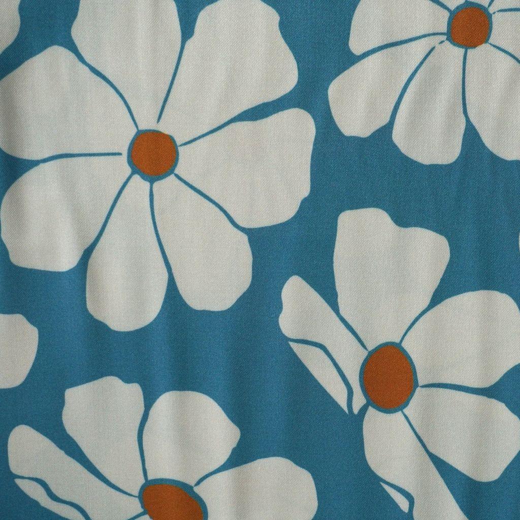 Viskose Twill Margeriten hellblau weiß - Light and Lush